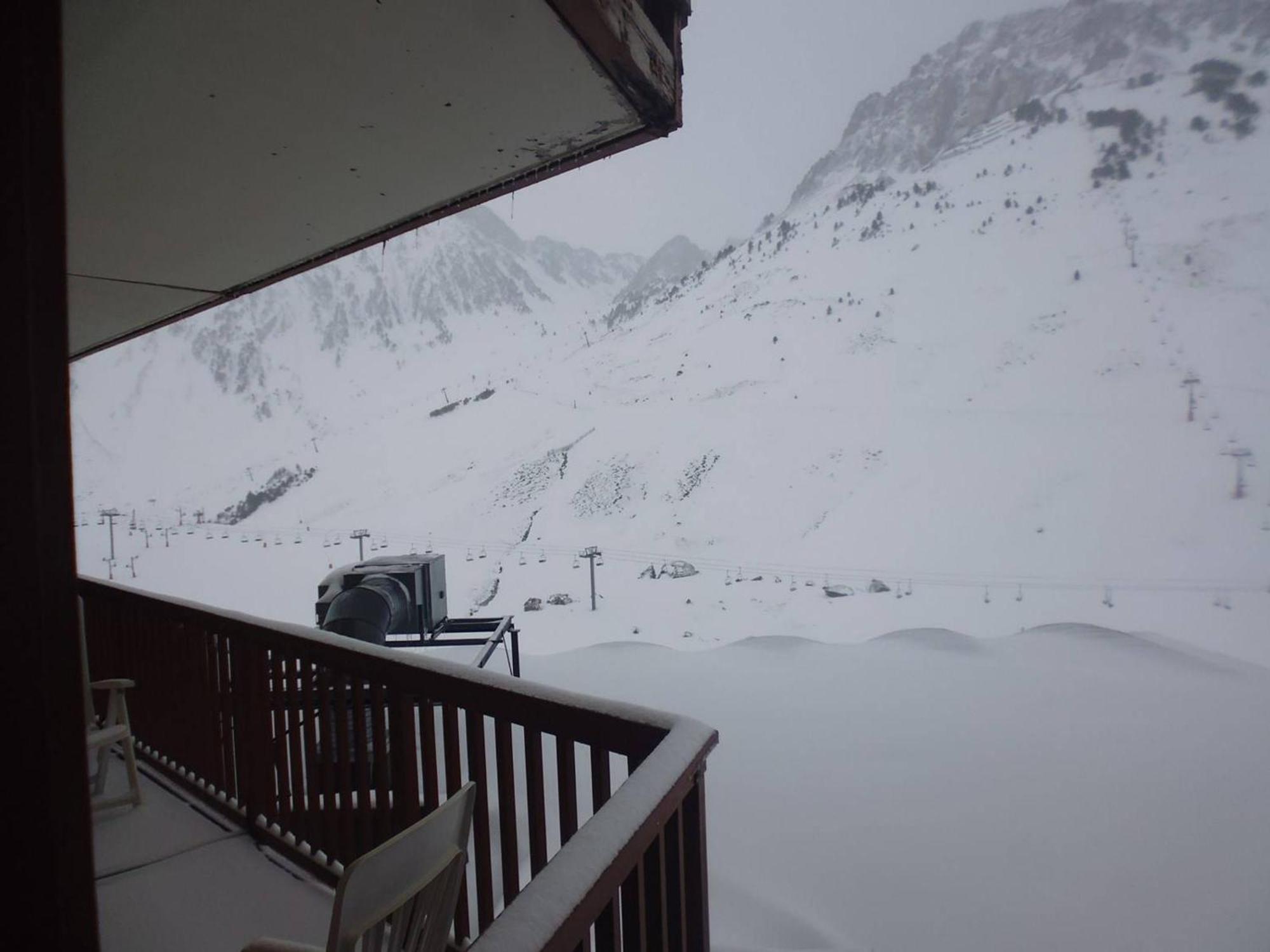 Studio Cabine 4 Pers Avec Balcon Face Aux Pistes - La Mongie - Fr-1-404-166 Bagian luar foto